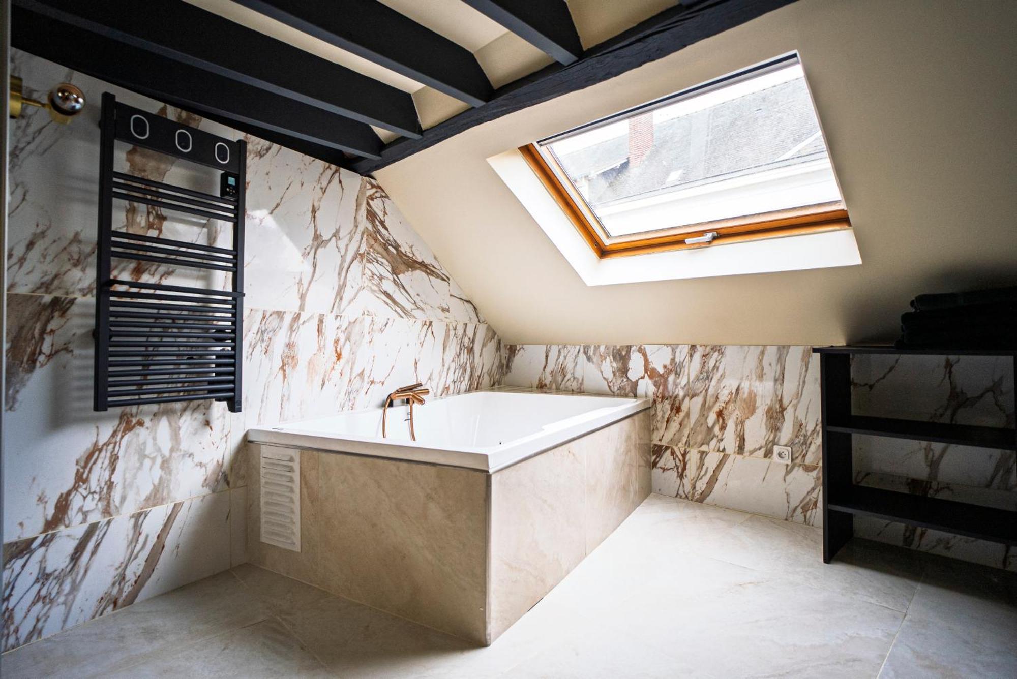 La Marble Room - Suite Balneo & Sauna Angers Buitenkant foto